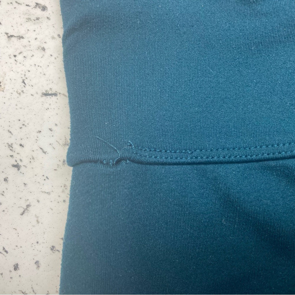 Bombshell Sportswear Sexy Back leggings - Picture 4 of 8